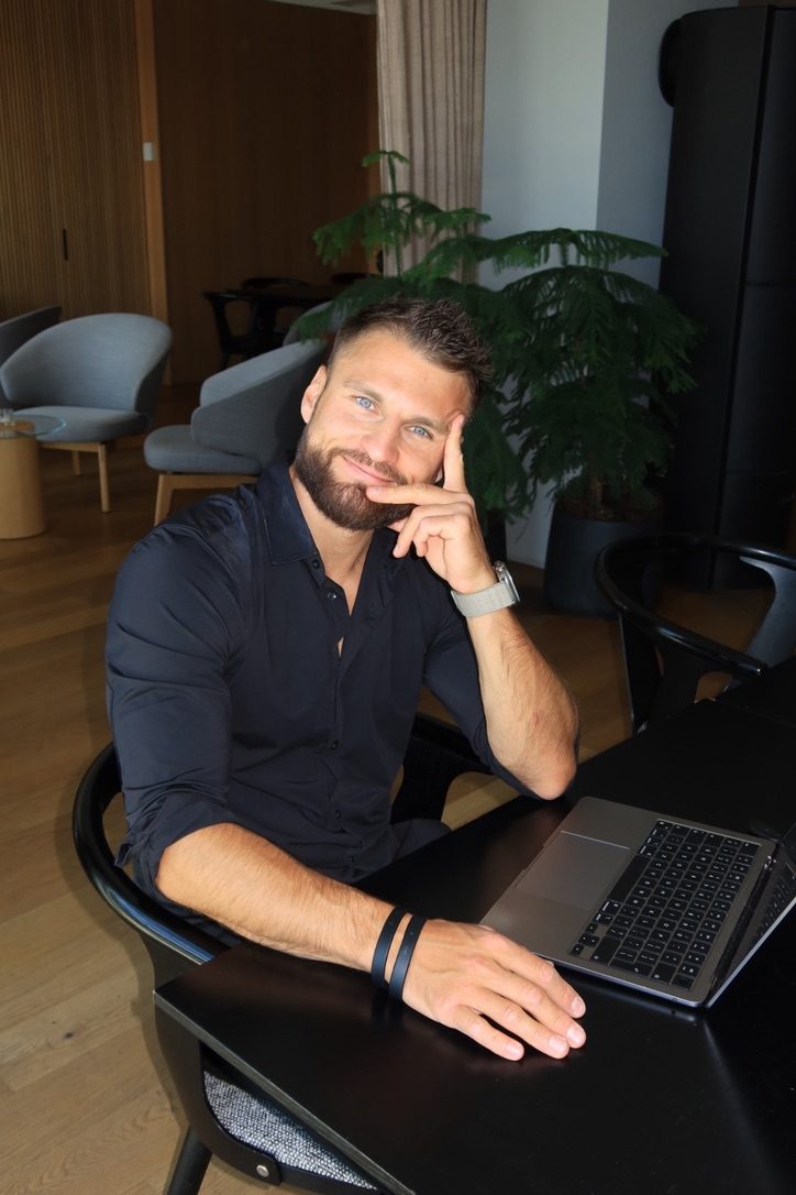 Bartek Stanek przy pracy